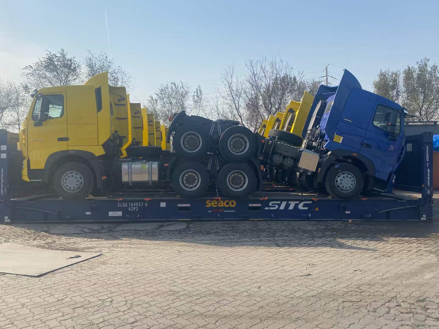 SINOTRUK HOWO 6*4 ТРАКТОР ГОТОВИЙ ДО ВІДПРАВКИ